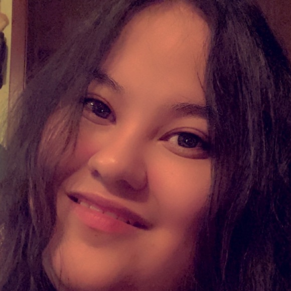 Meet your Posher, Charmaine - Picture 2 of 3